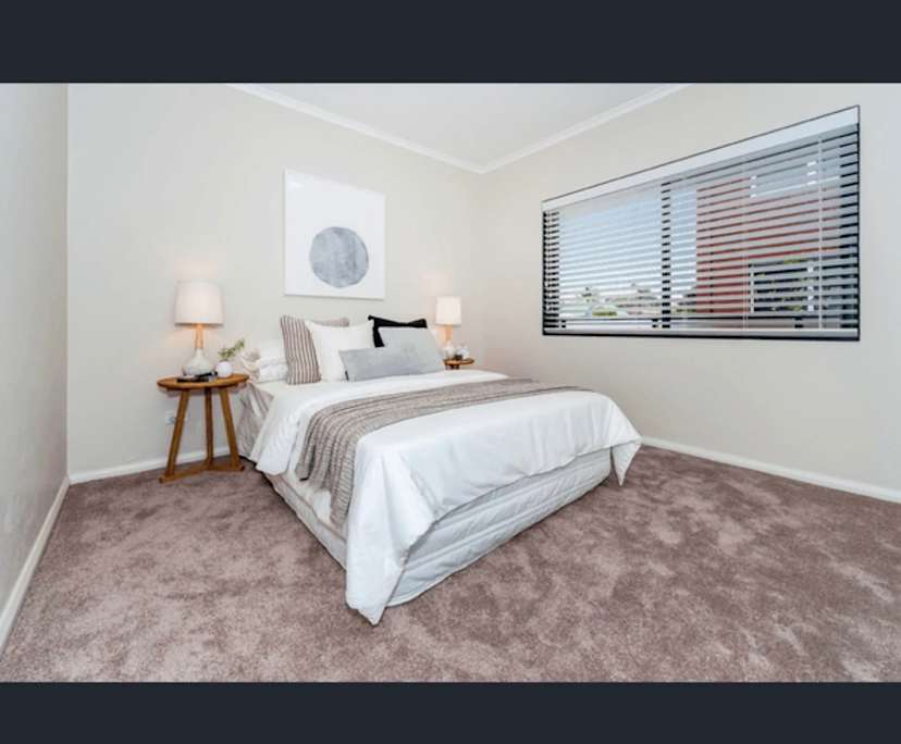 Unfurnished room in a flatshare