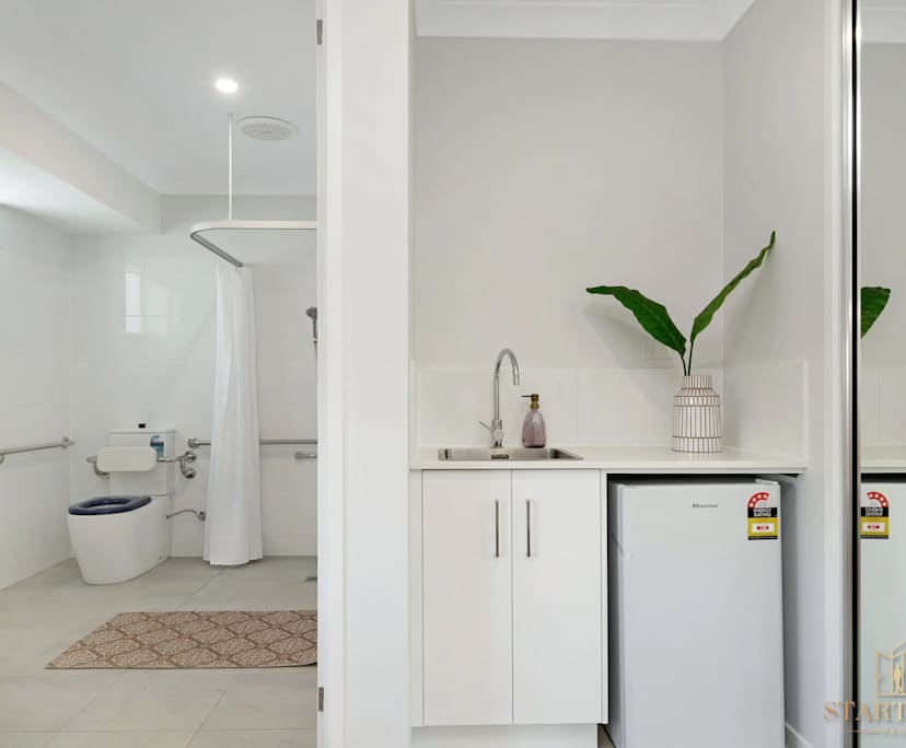 $300, Studio, 1 bathroom, Oonoonba QLD 4811