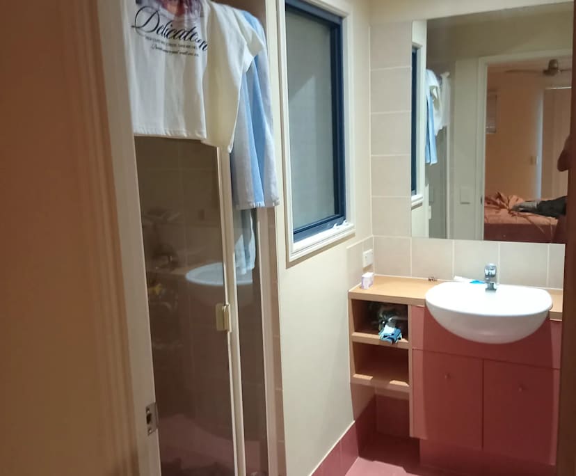 $300, Share-house, 4 bathrooms, Robina QLD 4226