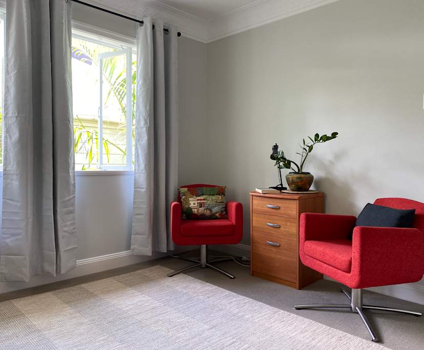 $715, Granny-flat, 1 bathroom, Highgate Hill QLD 4101