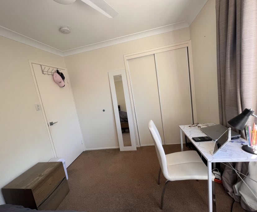 $270, Share-house, 4 bathrooms, Labrador QLD 4215