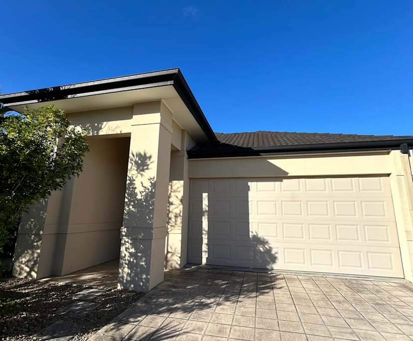 $300, Share-house, 4 bathrooms, Varsity Lakes QLD 4227