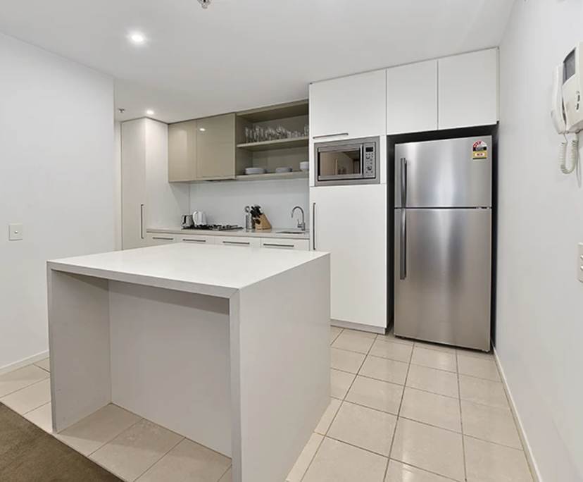 $699, 1-bed, 1 bathroom, Melbourne VIC 3004