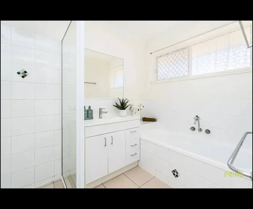 Room in a share house