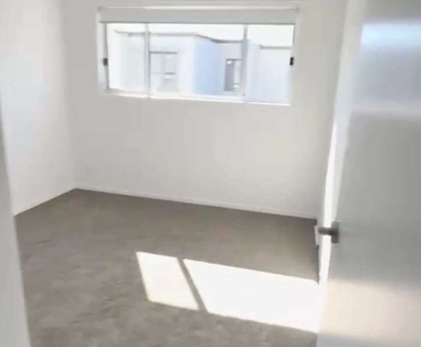 Unfurnished room with own bathroom