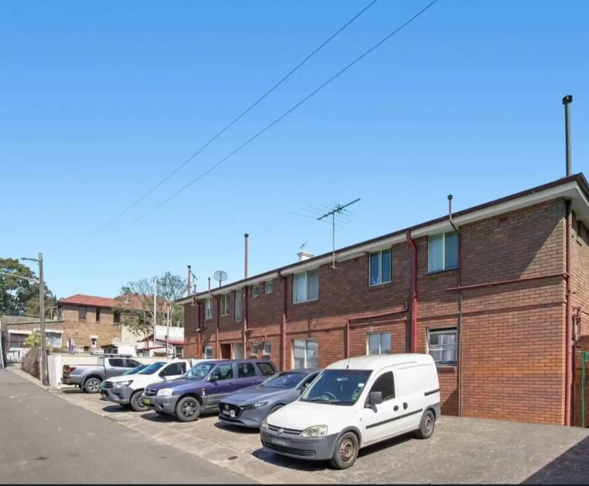 Student for Rent in Camperdown, Sydney...