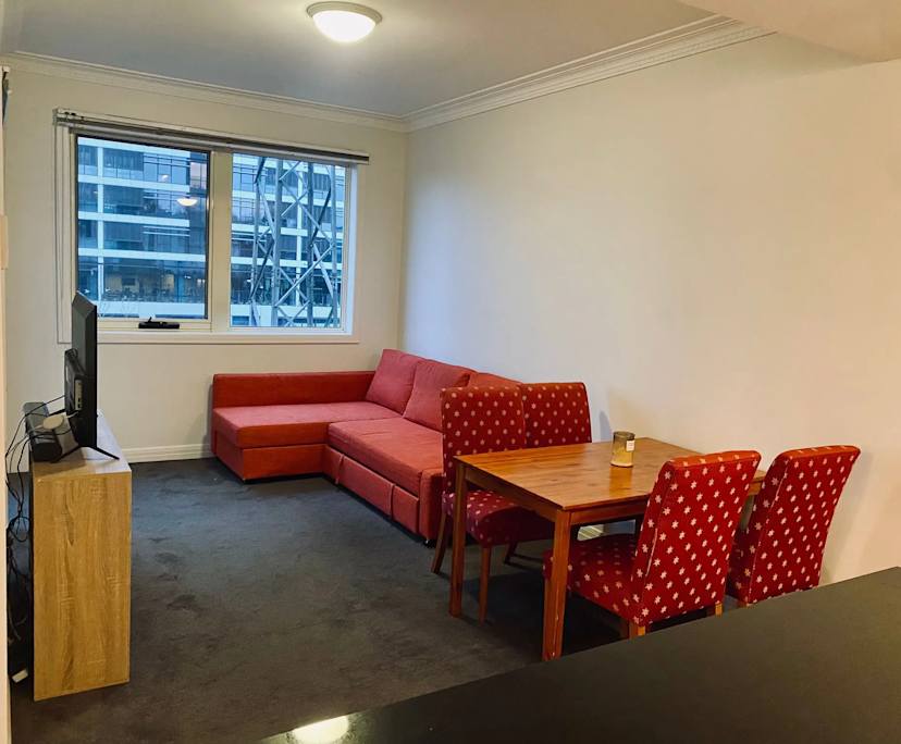 Furnished room in a flatshare