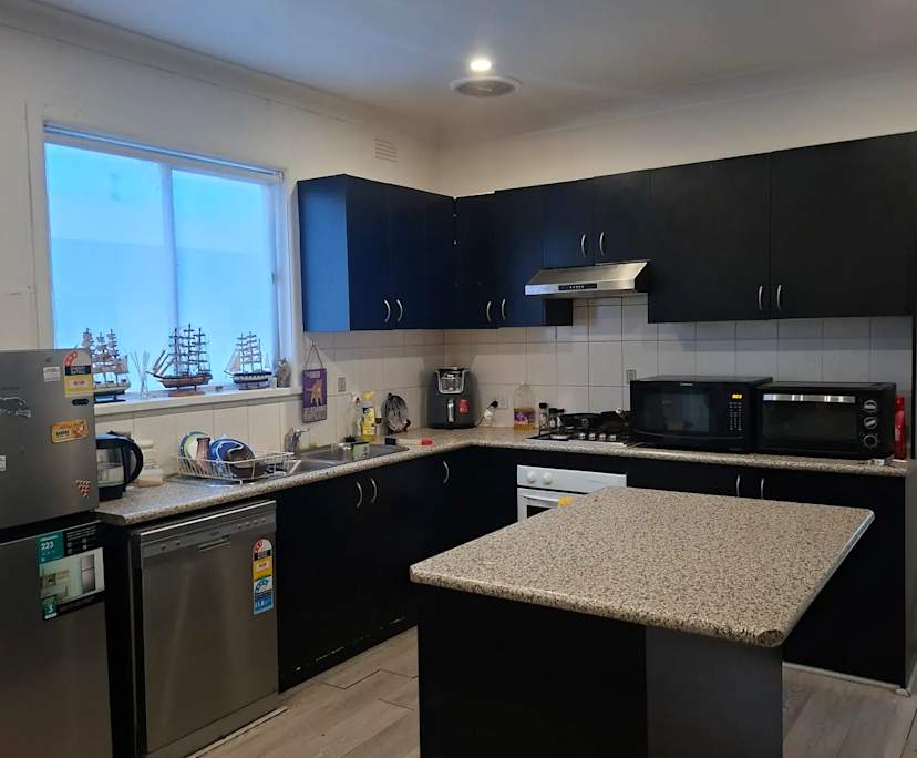 Unfurnished room in a share house