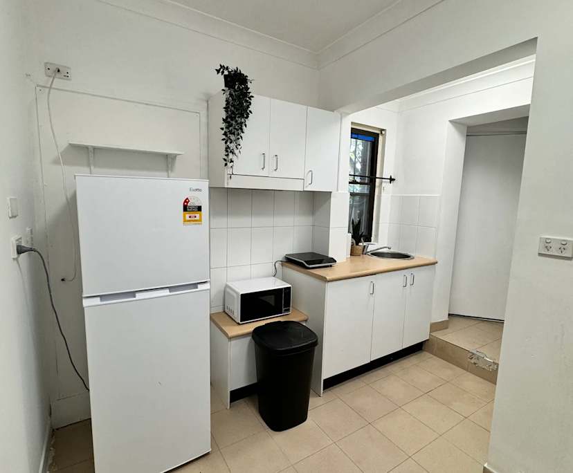 $560, Studio, 1 bathroom, Enmore NSW 2042