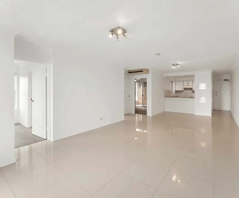 Unfurnished room with own bathroom