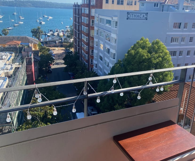 Furnished room in a flatshare