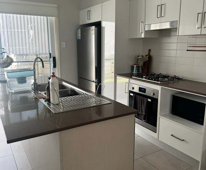 $350, Share-house, 3 bathrooms, Elermore Vale NSW 2287