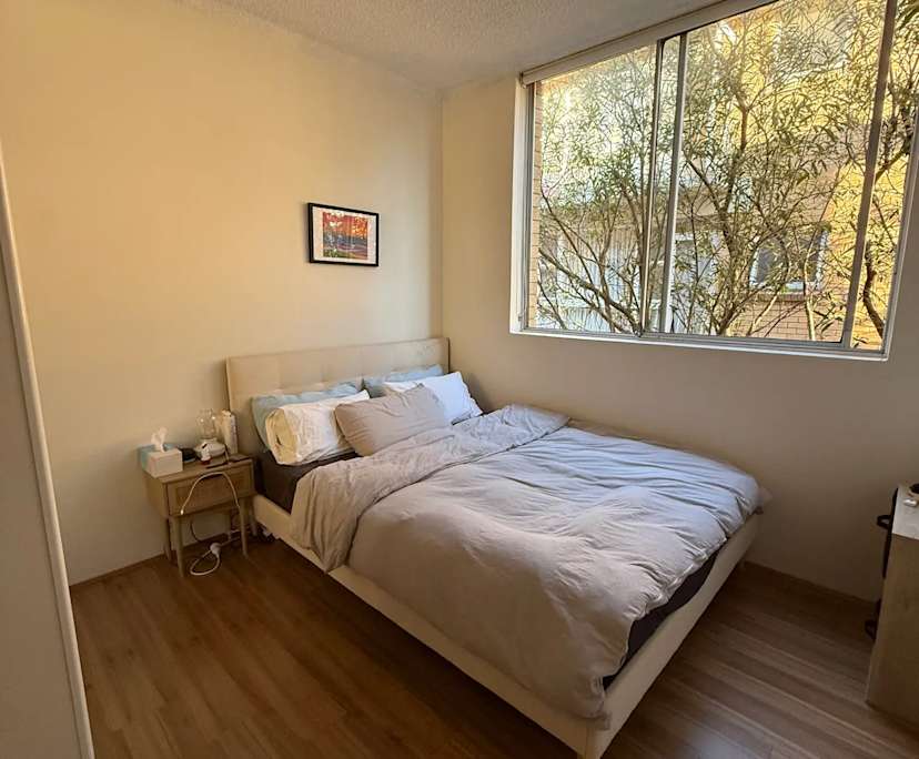 Furnished room in a flatshare