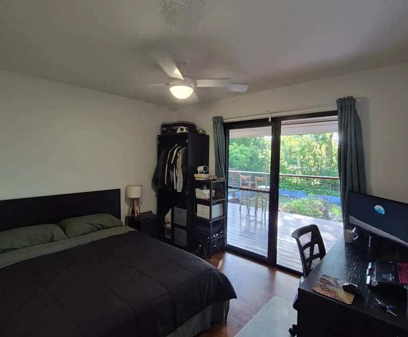 Room in a share house