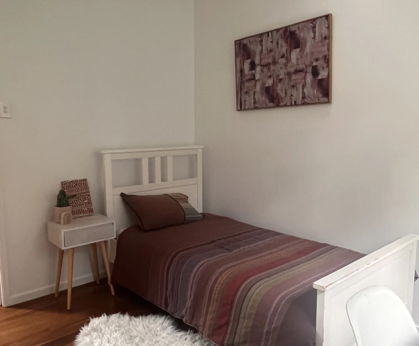 $1,490, Whole-property, 5 bathrooms, Saint Lucia QLD 4067