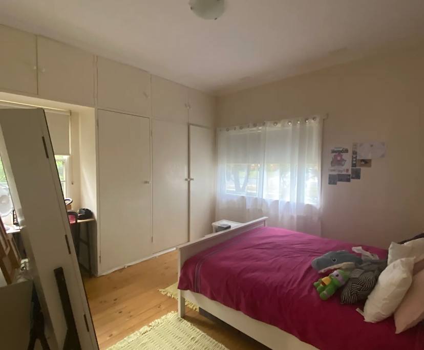 Unfurnished room in a share house