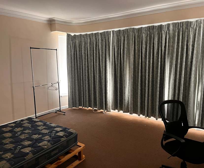 Room in a share house