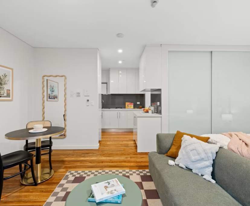 $730, Studio, 1 bathroom, Ashfield NSW 2131