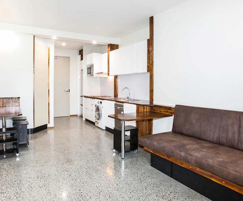 Furnished room with ensuite in a flatshare