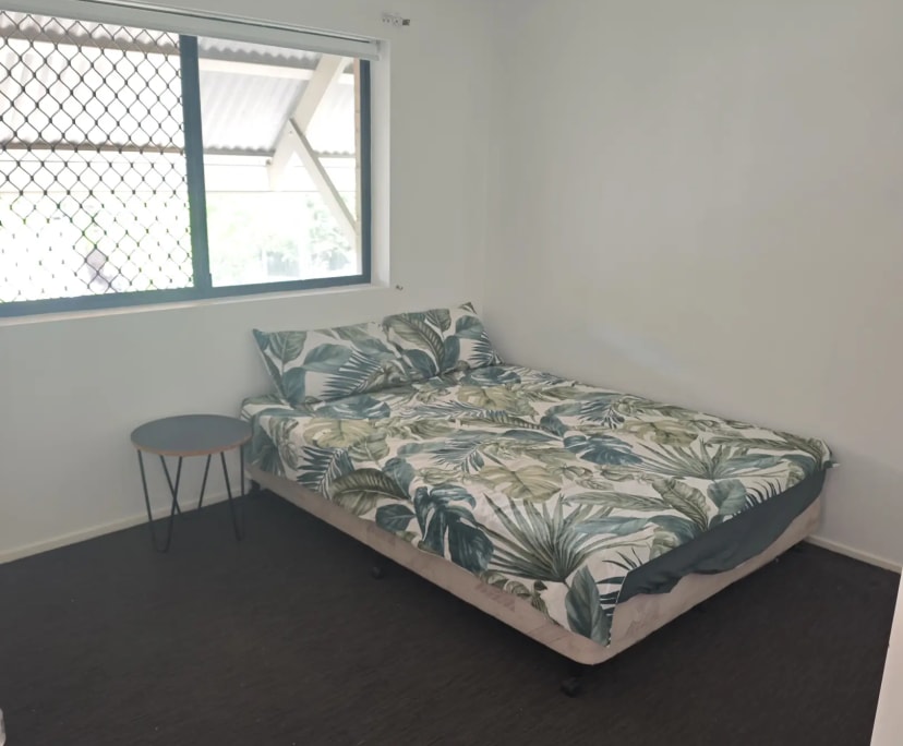 Furnished room with ensuite in a flatshare