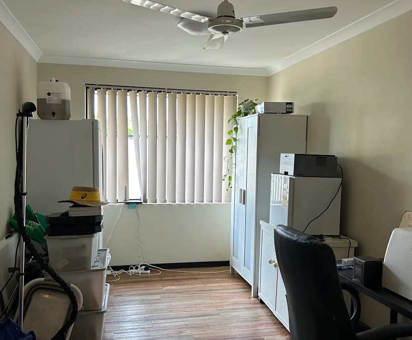 $250, Share-house, 4 bathrooms, East Cannington WA 6107