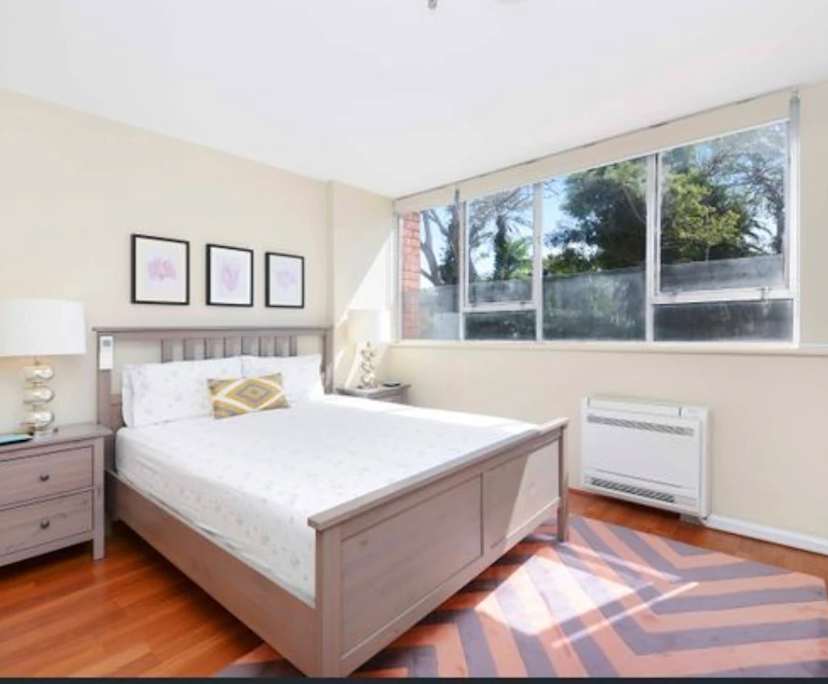 Furnished room in a flatshare