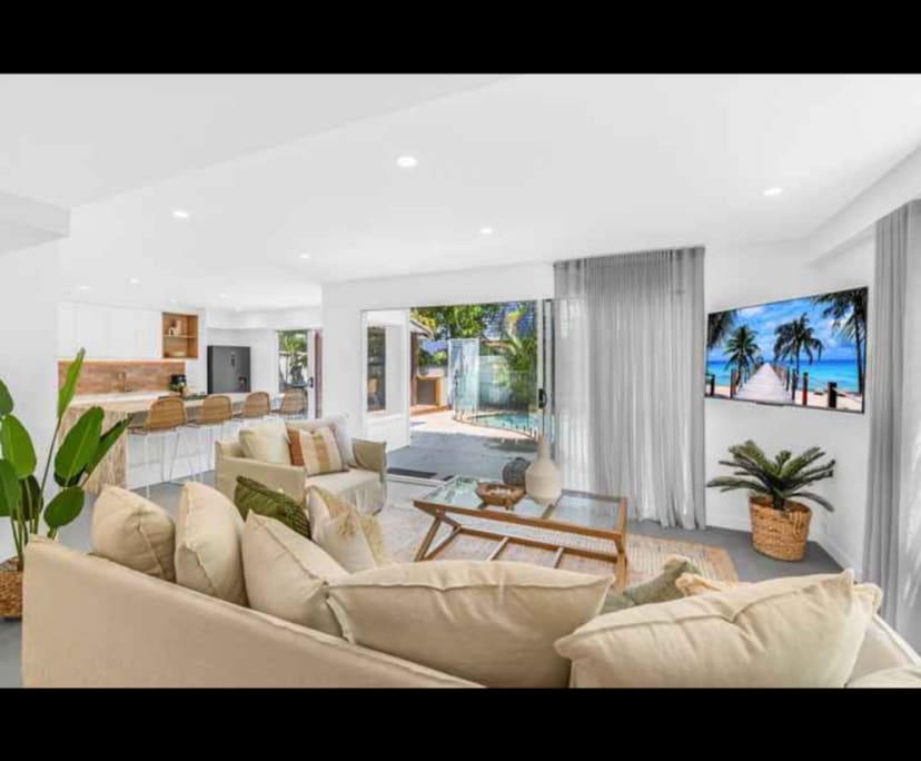 $550, Share-house, 4 bathrooms, Mermaid Beach QLD 4218