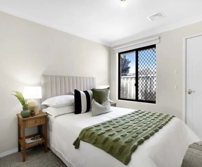 Room in a share house