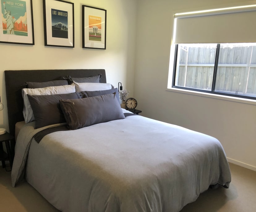 Room in a share house
