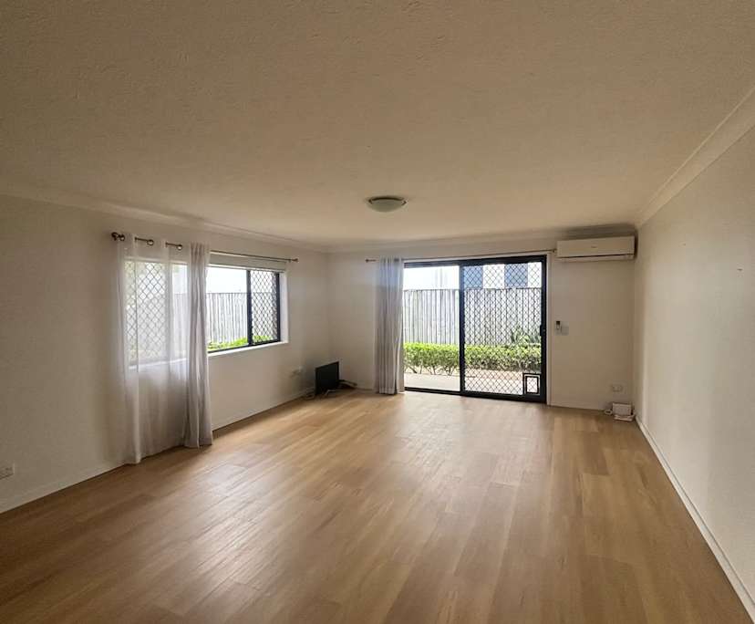 $465, Flatshare, 2 bathrooms, Mermaid Beach QLD 4218