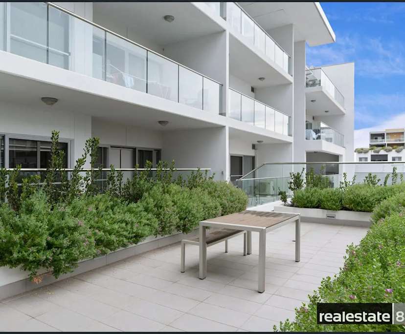 $780, Whole-property, 2 bathrooms, Perth WA 6000