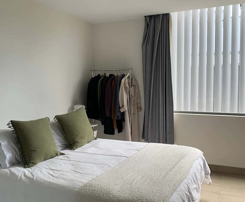 Furnished room studio flat for rent