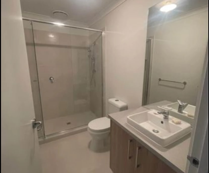 $200, Flatshare, 3 bathrooms, Thornhill Park VIC 3335