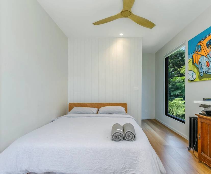 Whole property with 1 room for rent