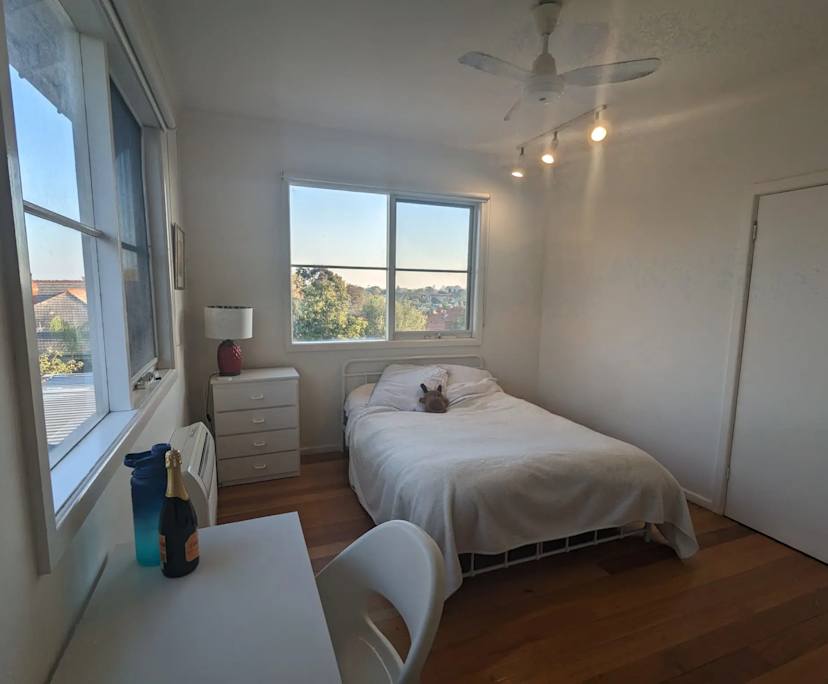 Furnished room in a share house