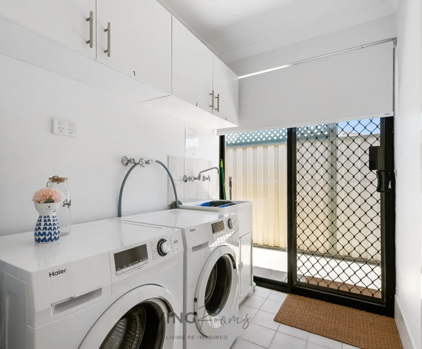 $210, Share-house, 6 bathrooms, Bertram WA 6167