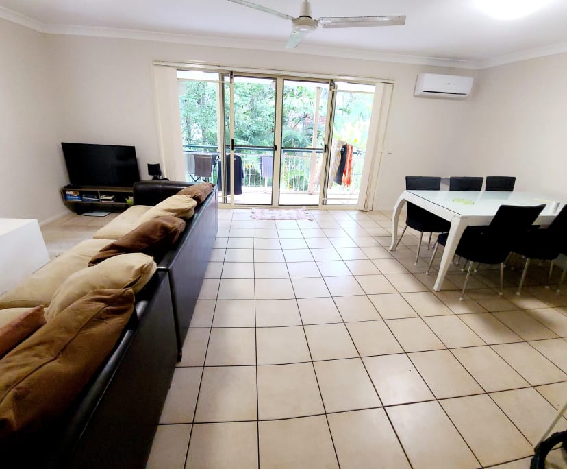 $200, Flatshare, 3 bathrooms, Southport QLD 4215