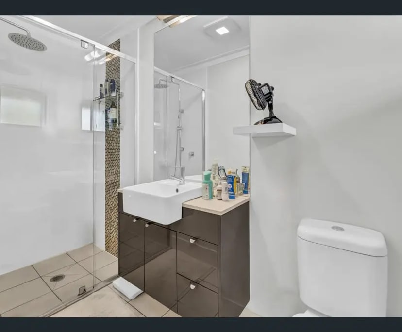 Room with ensuite in a flatshare