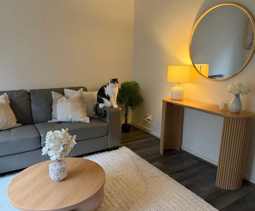 Furnished room in a share house