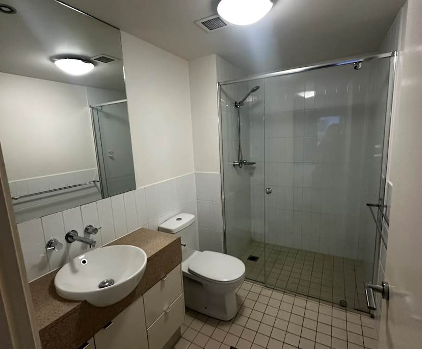 Room with ensuite in a flatshare