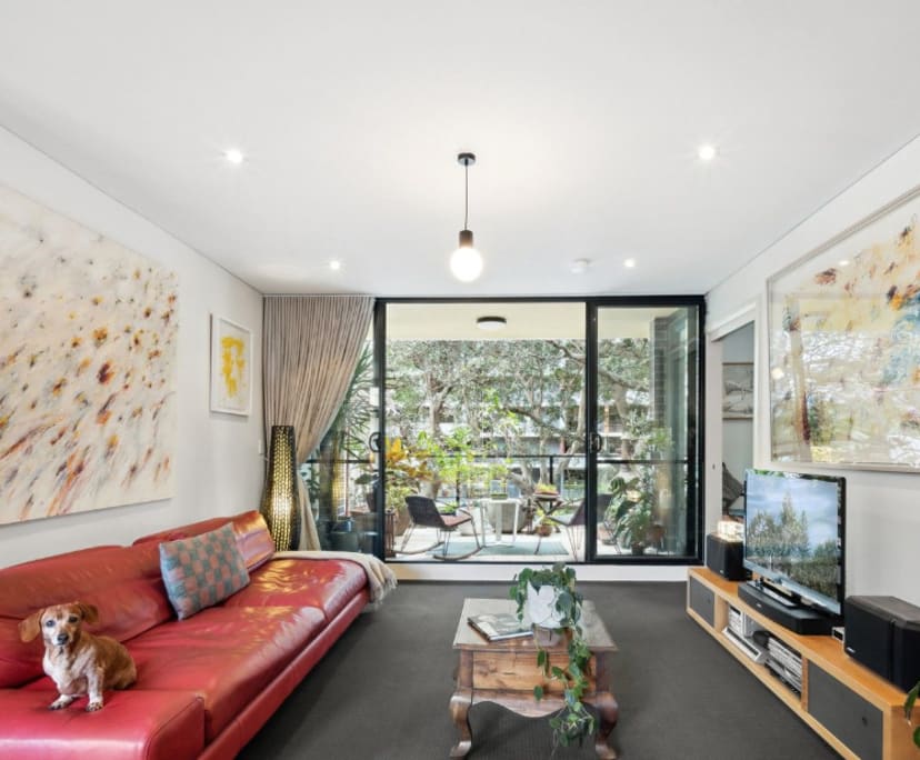 Unfurnished room in a flatshare