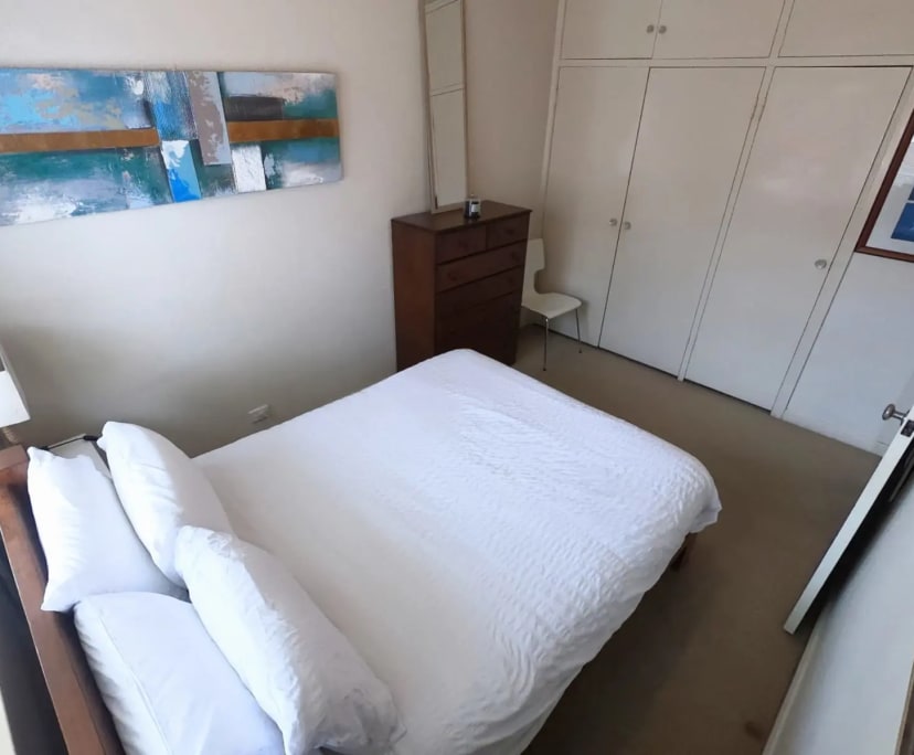 $300, Flatshare, 2 bathrooms, South Yarra VIC 3141