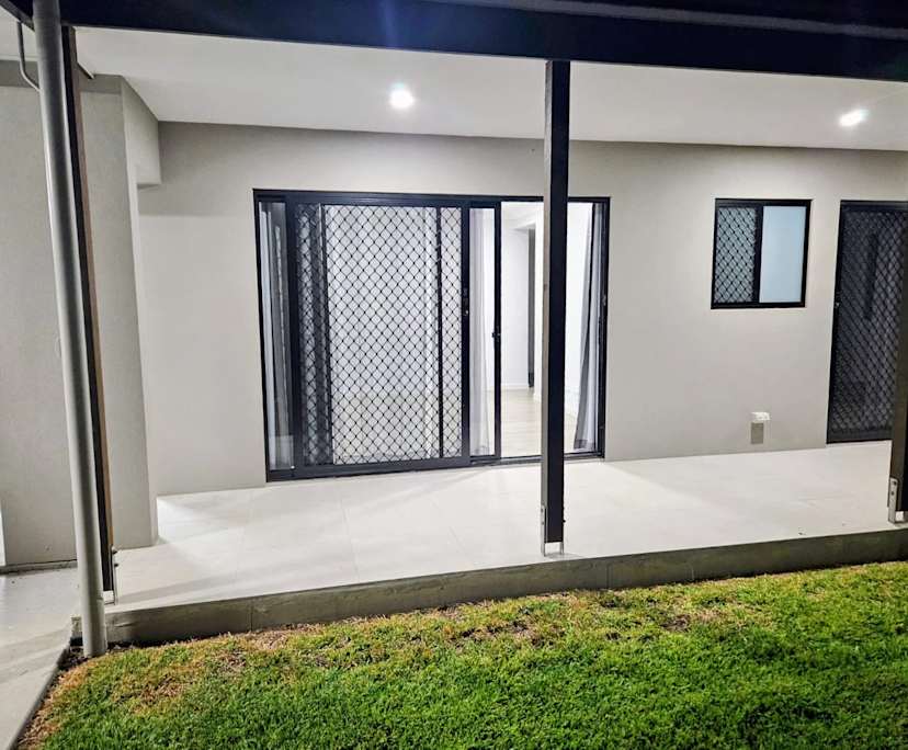 $505, 1-bed, 1 bathroom, Wynnum West QLD 4178