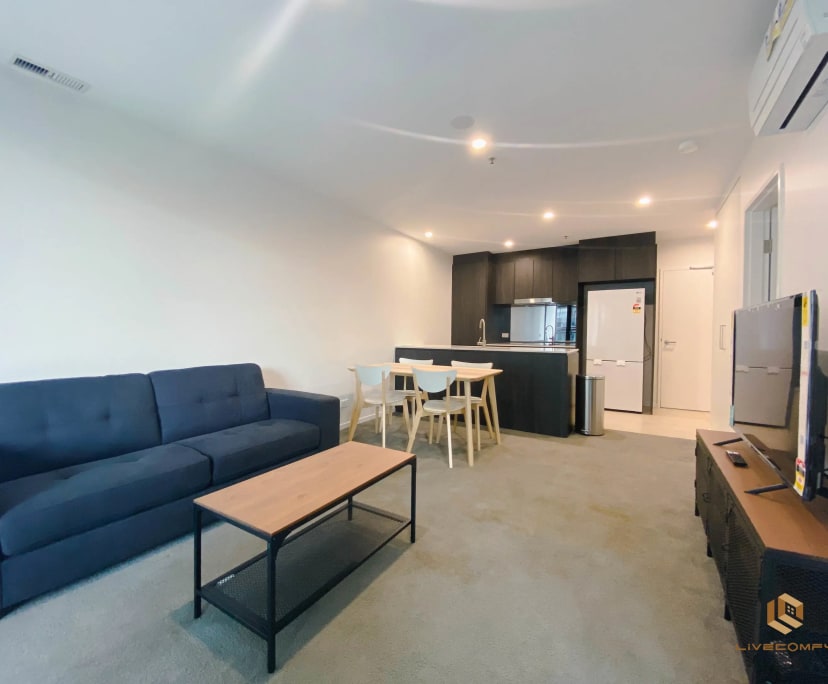 Furnished room with ensuite in a flatshare