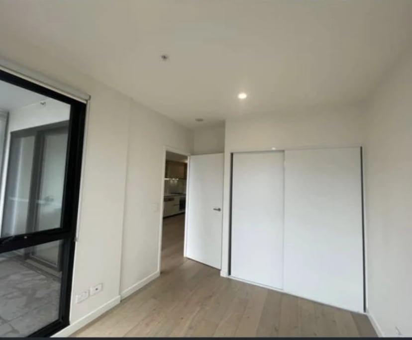 Unfurnished room with own bathroom