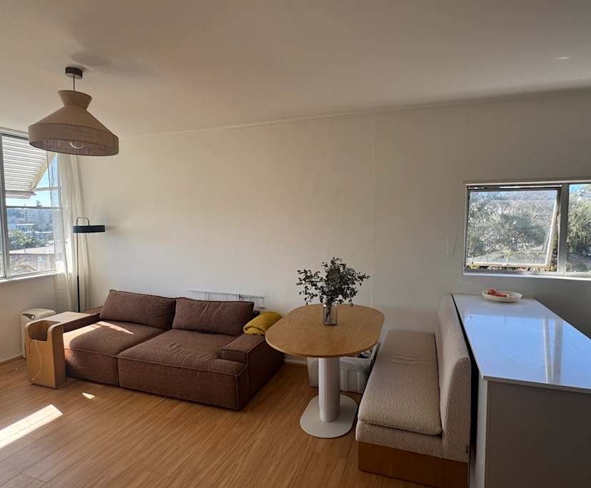 Furnished room in a flatshare