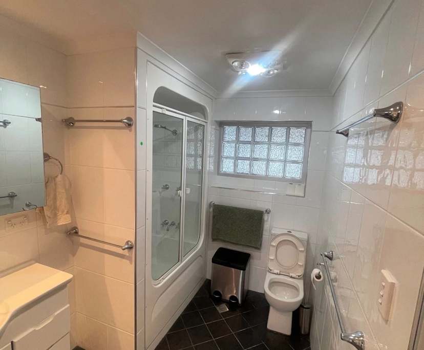 $350, Student-accommodation, 1 bathroom, Allambie Heights NSW 2100