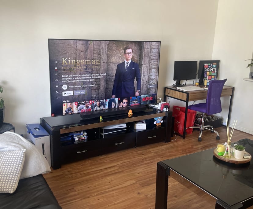 Furnished room in a flatshare