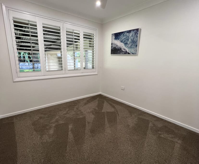 Room for Rent in Helensburgh, Wollongong 300, Unf...