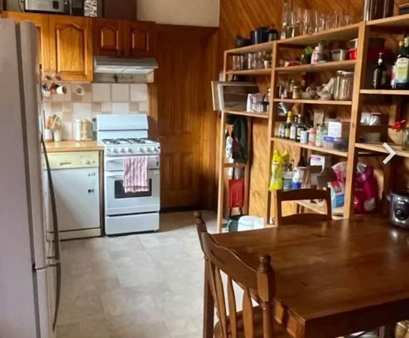 Unfurnished room in a share house